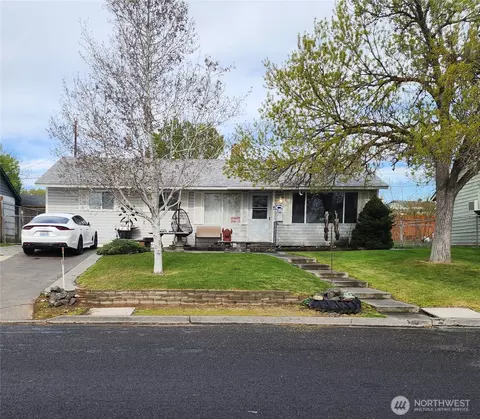 430 N Dale Rd, Moses Lake, WA 98837