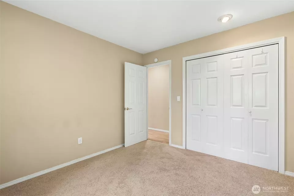 Bedroom - 10116 SE 188th St, Renton, WA 98055 photo 4 of 5