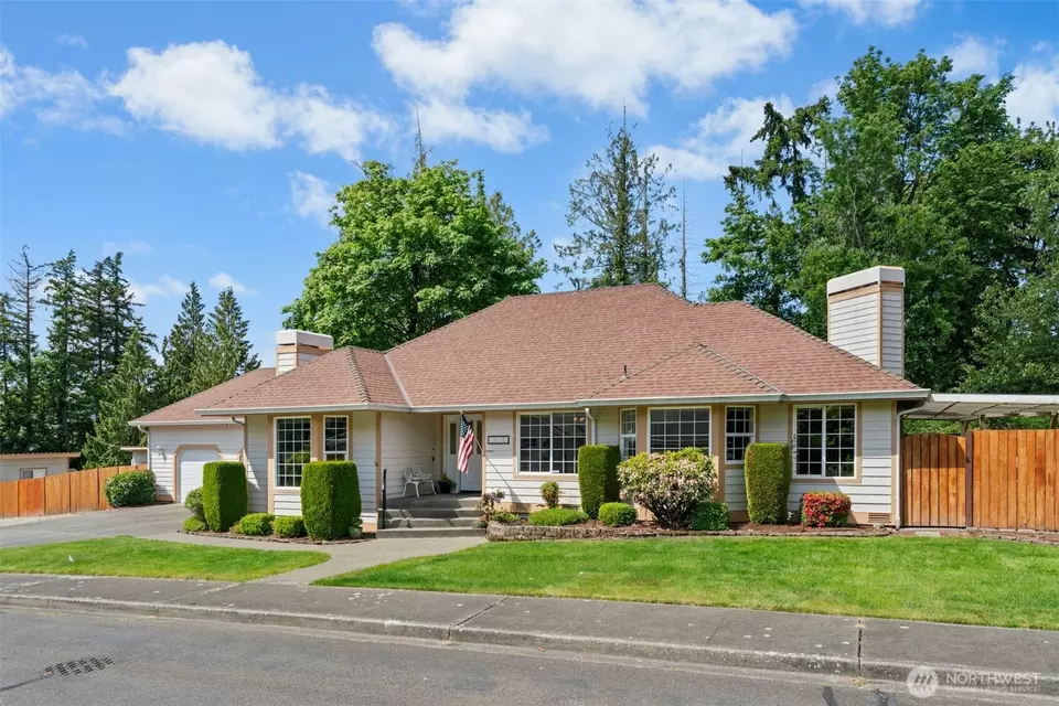 Exterior - 10116 SE 188th St, Renton, WA 98055 photo 1 of 9