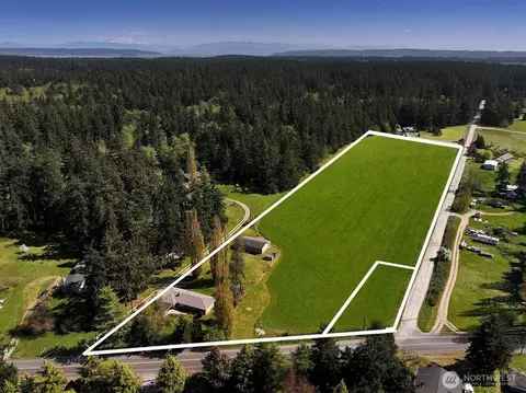 279 Fort Casey Rd, Coupeville, WA 98239