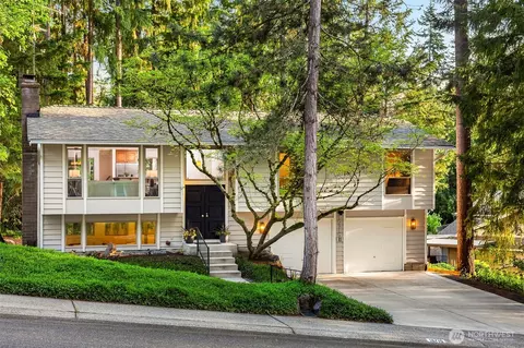 16715 NE 102 Pl, Redmond, WA 98052