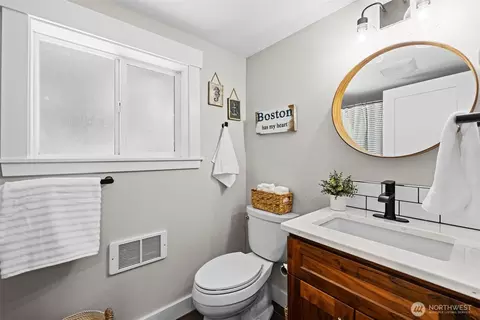 Bath - 106 234th Pl SE, Bothell, WA 98021 photo 3 of 3
