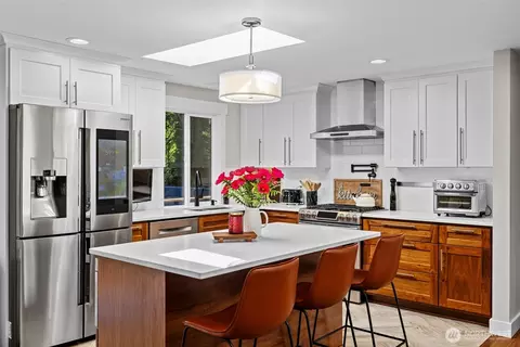 Kitchen - 106 234th Pl SE, Bothell, WA 98021 photo 4 of 5