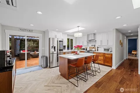Kitchen - 106 234th Pl SE, Bothell, WA 98021 photo 3 of 5