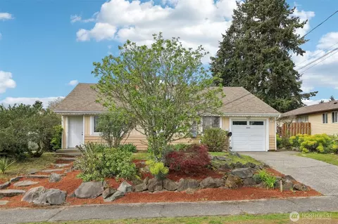 13637 3rd Ave S, Burien, WA 98168