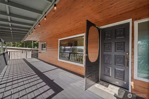 Exterior - 370 E Mason Lake Dr E, Grapeview, WA 98546 photo 2 of 6