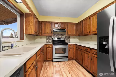 Kitchen - 370 E Mason Lake Dr E, Grapeview, WA 98546 photo 3 of 5