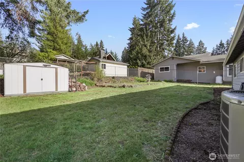 Exterior - 370 E Mason Lake Dr E, Grapeview, WA 98546 photo 3 of 6
