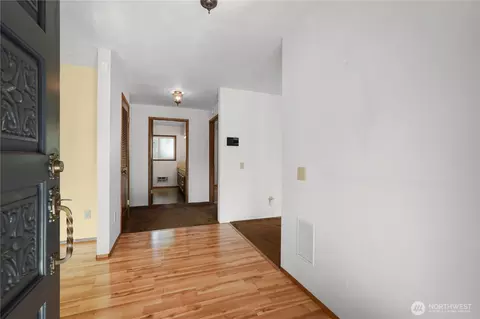 Entry Way - 370 E Mason Lake Dr E, Grapeview, WA 98546 photo 1 of 2