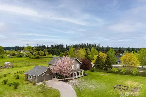 325 W Morris Rd, Coupeville, WA 98239