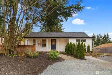 2518 NE 140th St, Seattle, WA 98125