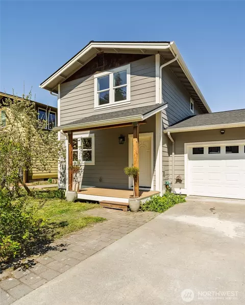 1014 Park St #3C, Friday Harbor, WA 98250