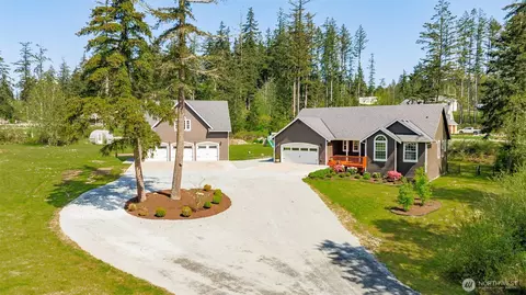 225 Durr Rd, Camano Island, WA 98282