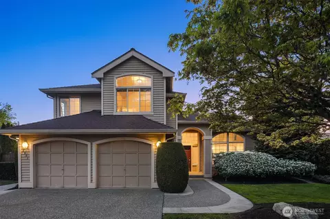 3901 Meadow Ave N, Renton, WA 98056