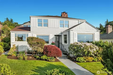 5529 SW Campbell Pl, Seattle, WA 98116