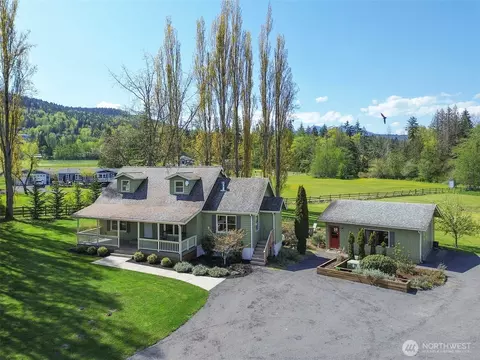921 Mcfarland Dr, Sequim, WA 98382