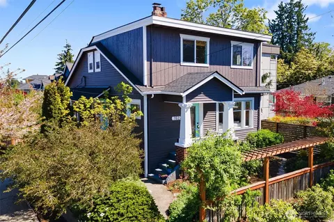 7622 15th Ave NE, Seattle, WA 98115