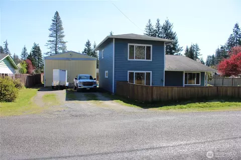 8 Calder Rd, Elma, WA 98541