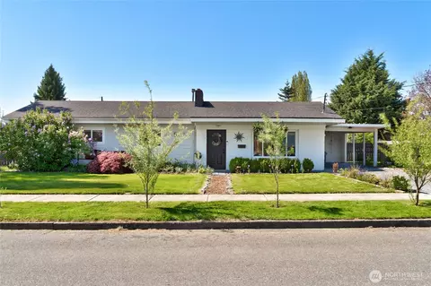 1225 S 16th St, Mount Vernon, WA 98274