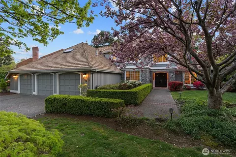 7525 81st Pl SE, Mercer Island, WA 98040