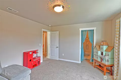 Bedroom - 726 10th St, Sultan, WA 98294 photo 4 of 8