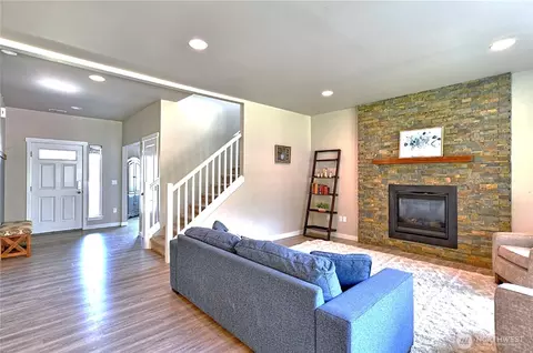 Entry Way - 726 10th St, Sultan, WA 98294 photo 1 of 1