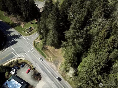 9480 Oak Bay Rd, Port Ludlow, WA 98365