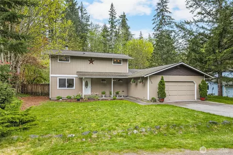 2560 SE Brookwood Dr, Port Orchard, WA 98367