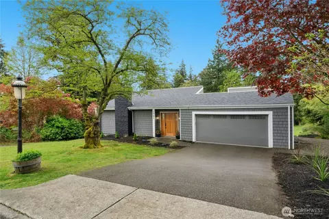 2901 124th Pl NE, Bellevue, WA 98005