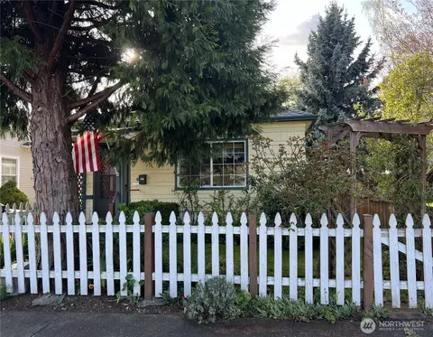 515 Hillkress St, Centralia, WA 98531