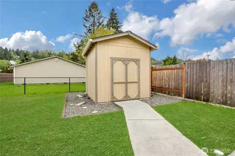 Exterior - 210 Ammons Ln SE, Orting, WA 98360 photo 5 of 5