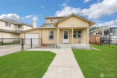 210 Ammons Ln SE, Orting, WA 98360