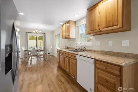 Kitchen - 210 Ammons Ln SE, Orting, WA 98360 photo 2 of 4