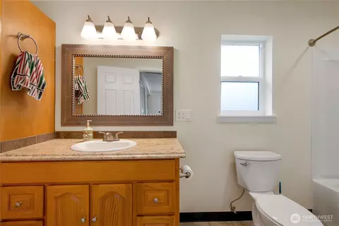 Bath - 210 Ammons Ln SE, Orting, WA 98360 photo 1 of 2