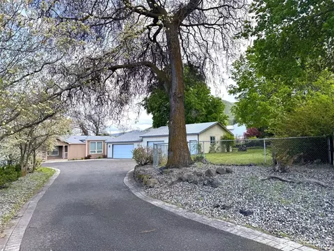 205 Linda Ln, Wenatchee, WA 98801