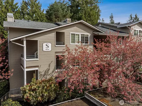 9830 NE 122 St #S302, Kirkland, WA 98034