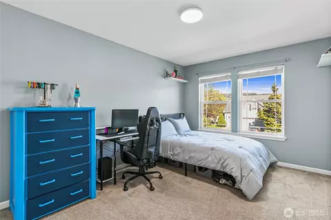 Bedroom - 14508 144th Ave E, Orting, WA 98360 photo 4 of 5
