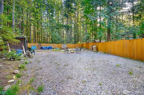 1165 Alder Ln, Sumas, WA 98295