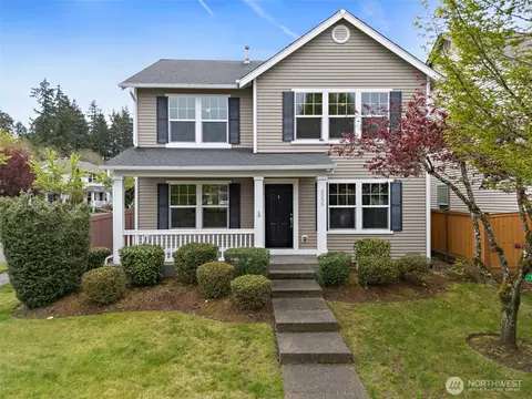 2205 Bobs Hollow Ln, Dupont, WA 98327