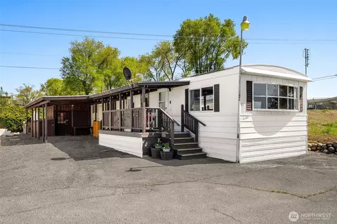 1908 W Marina Dr #10, Moses Lake, WA 98837