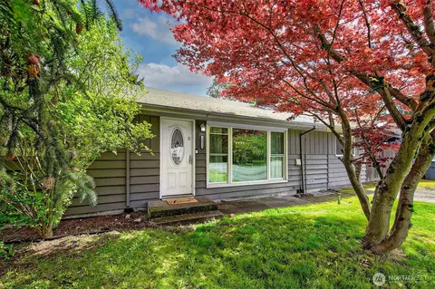 12910 6th Ave S, Burien, WA 98168