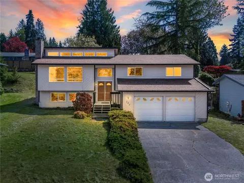 727 SW 298th Pl, Federal Way, WA 98023
