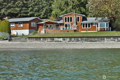 4325 Honeymoon Bay Rd, Greenbank, WA 98253