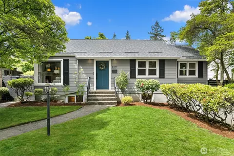 8207 39th Ave NE, Seattle, WA 98115