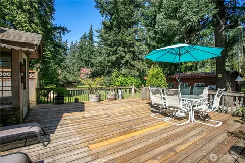 Exterior - 1844 E Pole Rd, Everson, WA 98247 photo 4 of 16