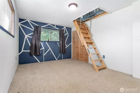 Bedroom - 1844 E Pole Rd, Everson, WA 98247 photo 4 of 4