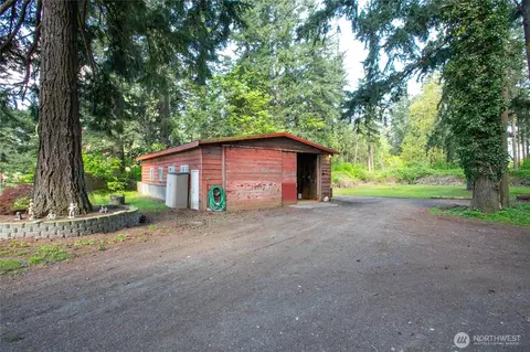 Exterior - 1844 E Pole Rd, Everson, WA 98247 photo 9 of 16