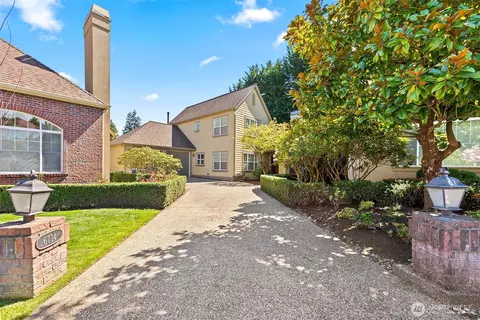 6714 127th Pl SE, Bellevue, WA 98006