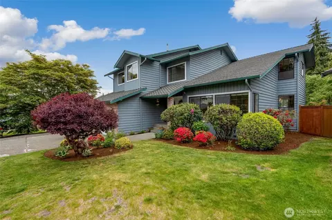 Exterior - 10831 40th Ave SE, Everett, WA 98208 photo 8 of 9