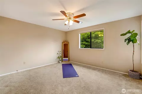 Bedroom - 10831 40th Ave SE, Everett, WA 98208 photo 4 of 4